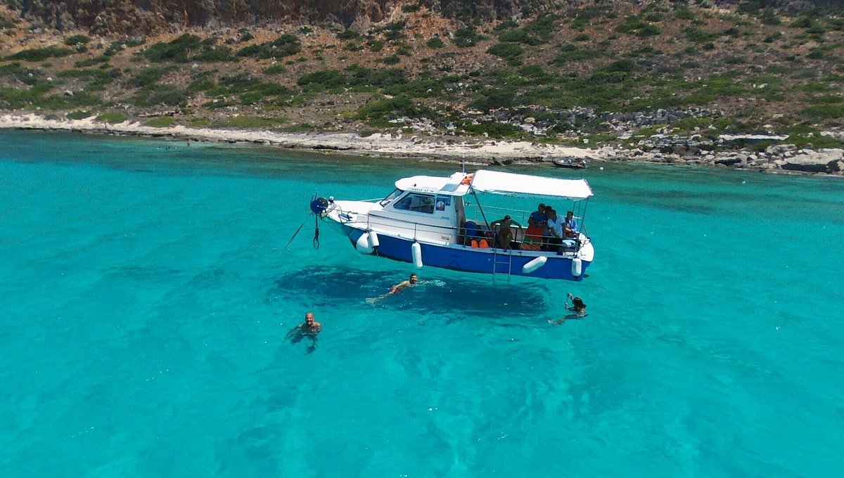 delfinia video - Sargos Boat